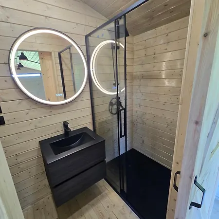 Glamping Romanticky Tiny House S Vyhledem Na Luz